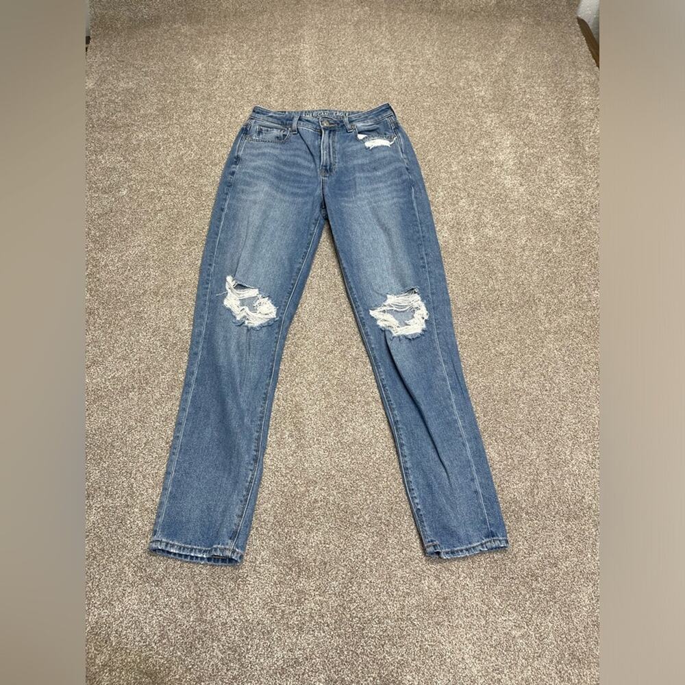 American Eagle womens mom jeans sz 4L high rise medium wash distress blue jeans